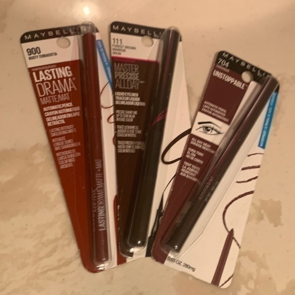 MAYBELLINE MAKE UP